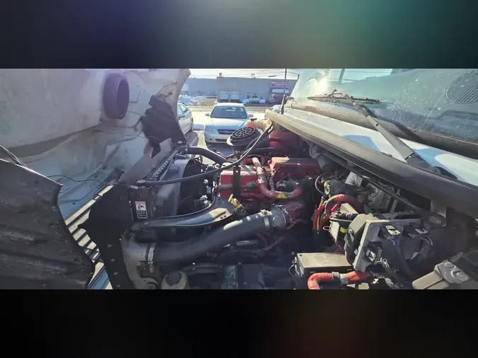 2017 FREIGHTLINER/MERCEDES M2 106