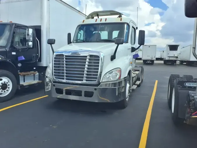 2016 FREIGHTLINER CASCADIA 125