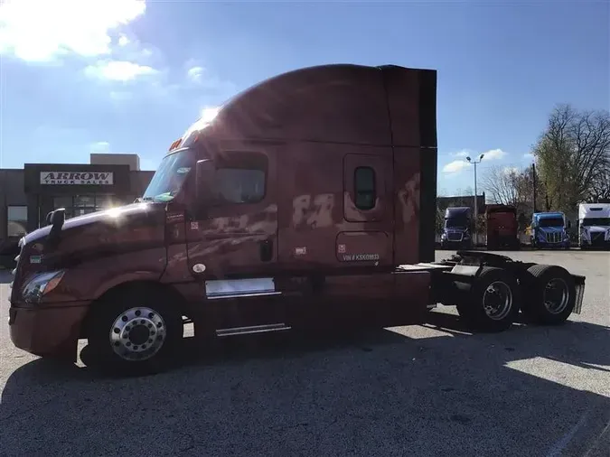 2019 FREIGHTLINER CA126