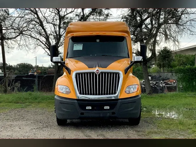 2022 INT LT625 6x4