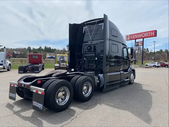 2021 Volvo VNL 860
