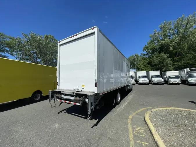 2018 FREIGHTLINER M2 106