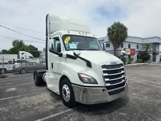 2020 FREIGHTLINER/MERCEDES NEW CASCADIA 116
