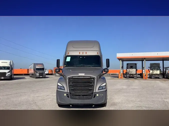 2023 Freightliner Cascadia 12645f0af37cc0e2deb3adee98c7c3bc623