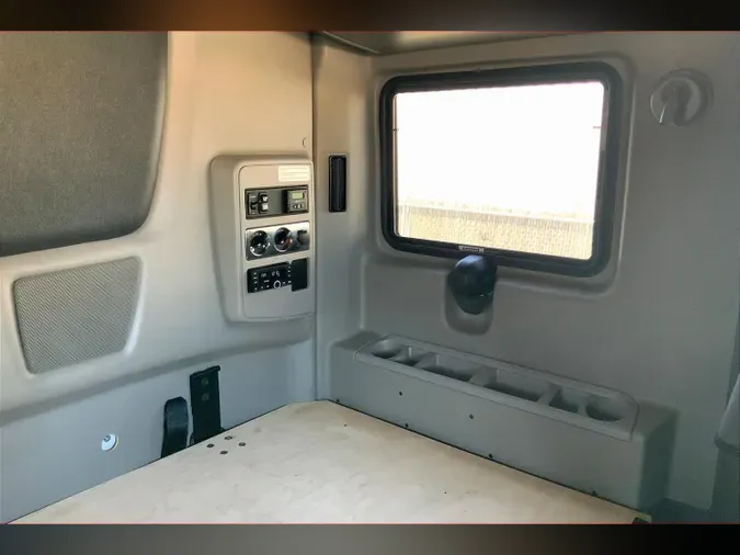 2022 INT LT625 6x4