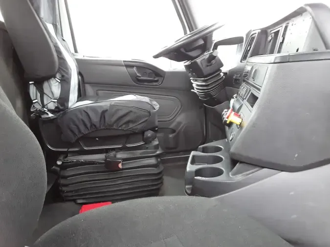 2020 NAVISTAR INTERNATIONAL LT625 DAYCAB T/A