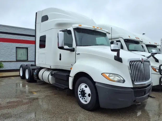 2019 NAVISTAR INTERNATIONAL LT625 SLPR CAB