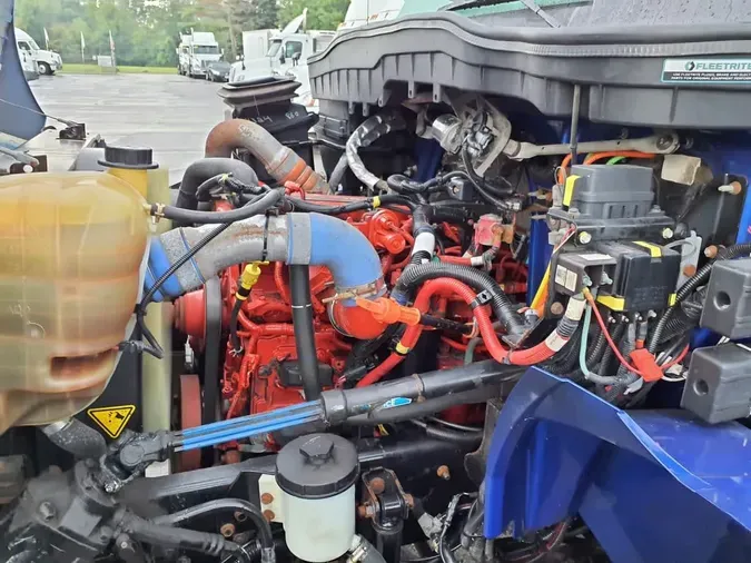 2019 NAVISTAR INTERNATIONAL 4300