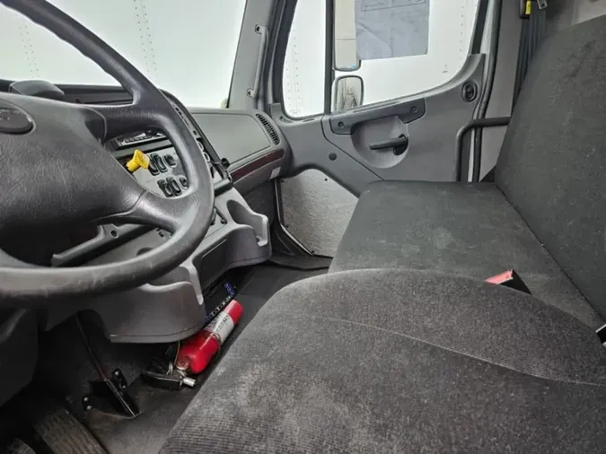 2019 FREIGHTLINER/MERCEDES M2 106