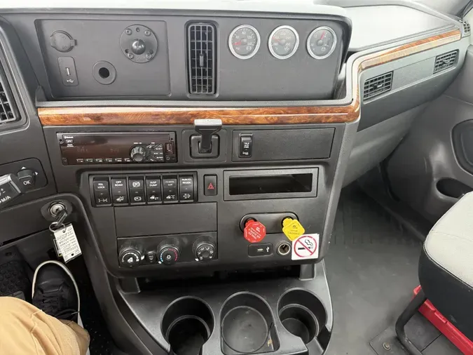 2020 International LT625