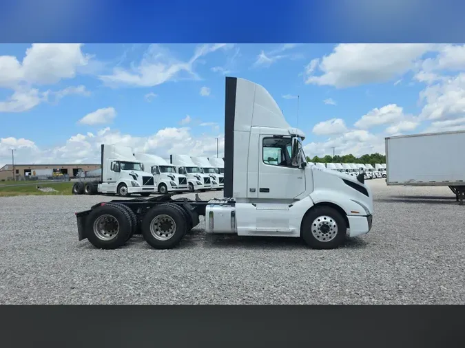 2019 Volvo VNL300