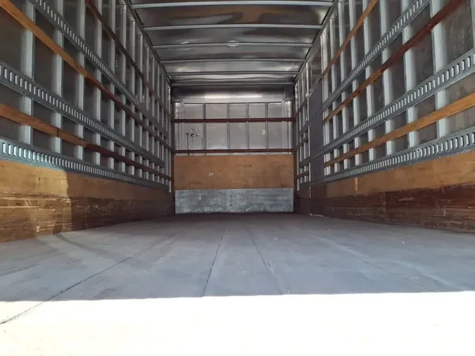 2019 FREIGHTLINER/MERCEDES M2 106