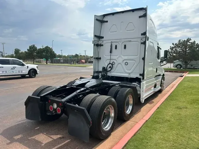 2022 FREIGHTLINER CASCADIA