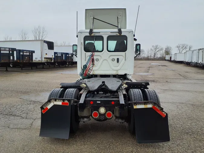 2018 FREIGHTLINER/MERCEDES CASCADIA 113