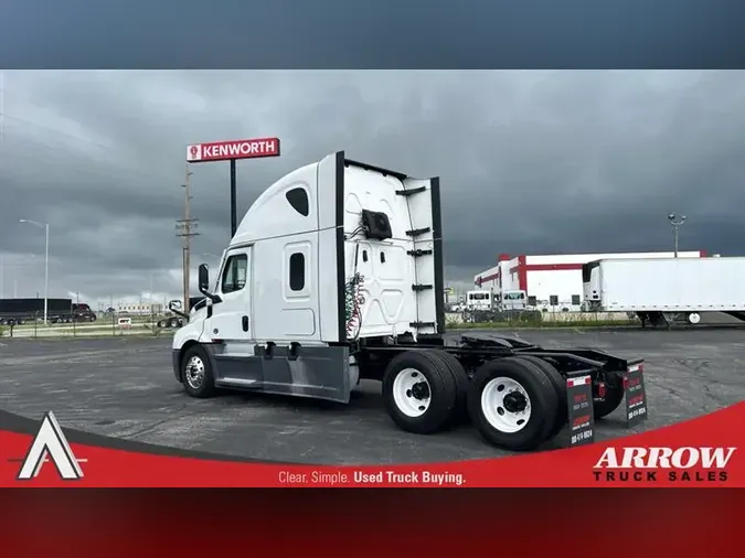 2022 FREIGHTLINER CA126