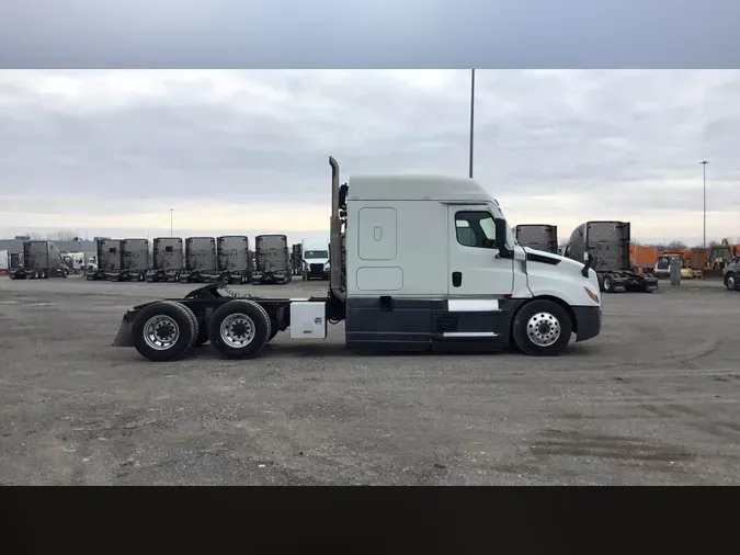 2022 Freightliner Cascadia 1264619317aad466bae29bfedf7d43daebf