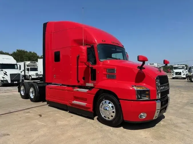 2022 MACK AN64T