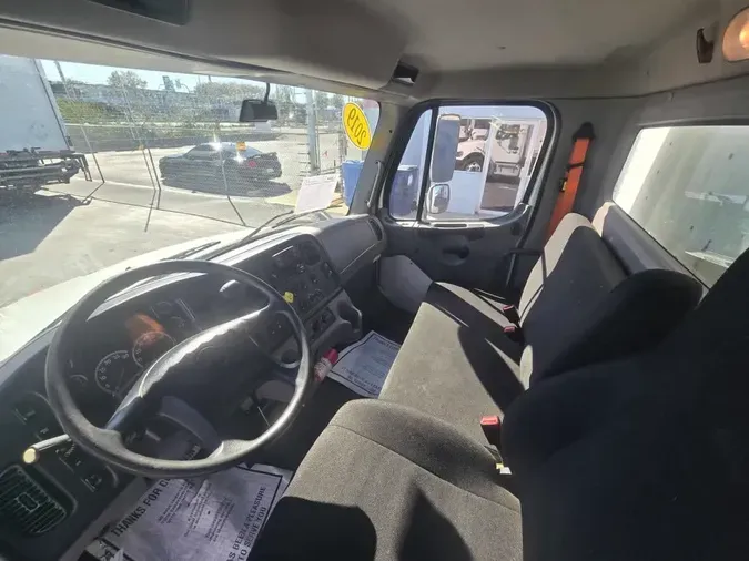 2019 FREIGHTLINER/MERCEDES M2 106461df3533f002761110c7030f39a093a