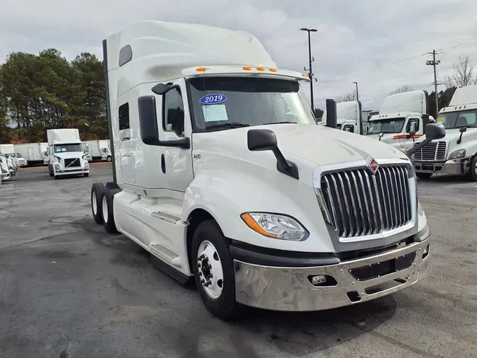 2019 NAVISTAR INTERNATIONAL LT625 SLPR CAB