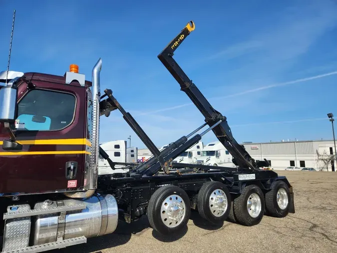 2023 WESTERN STAR 49X