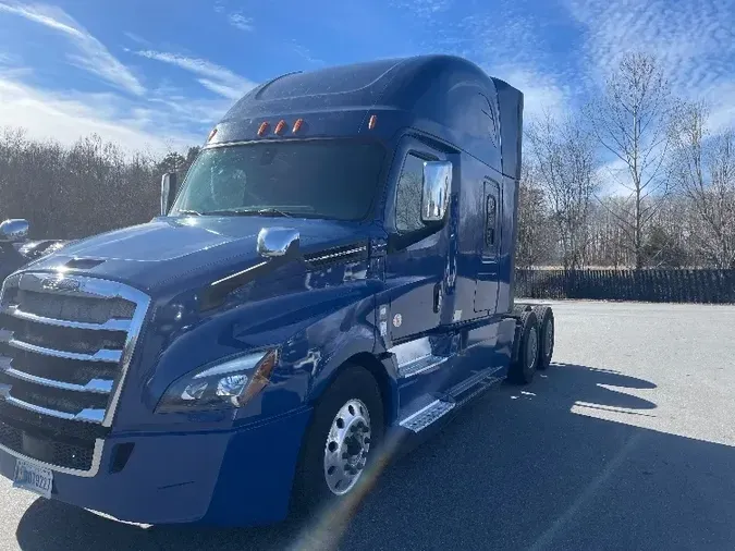 2019 Freightliner T12664ST