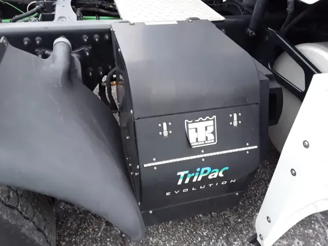 2020 FREIGHTLINER/MERCEDES CASCADIA 125