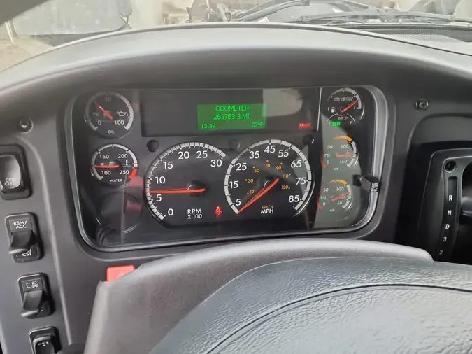 2019 FREIGHTLINER/MERCEDES M2 106