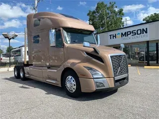 2019 VOLVO VNL64T760