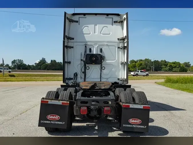 2019 FREIGHTLINER CASCADIA 126