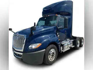 2020 International LT625