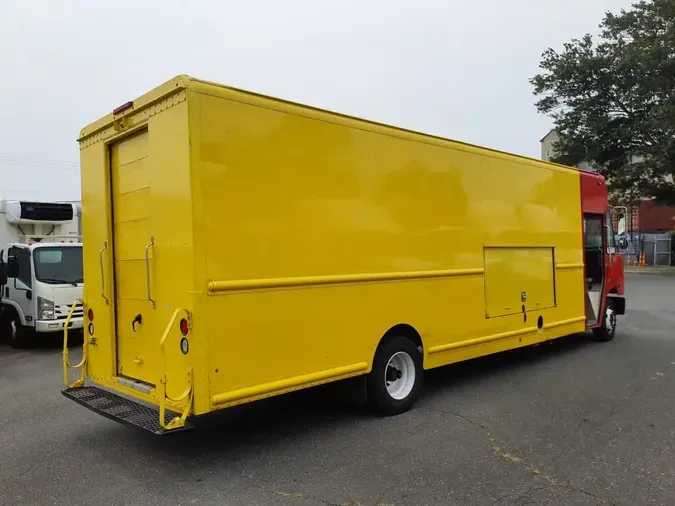 2017 FRTLR CUSTOM CHASSIS CORP MT55
