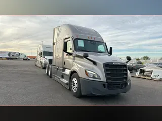 2023 Freightliner Cascadia