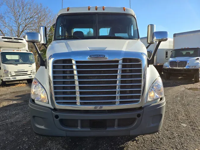 2018 FREIGHTLINER/MERCEDES CASCADIA 113