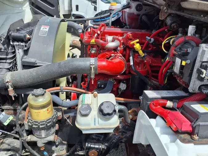 2019 FREIGHTLINER M2 106
