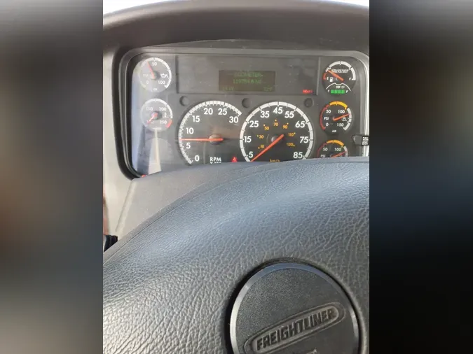 2018 FREIGHTLINER/MERCEDES M2 106