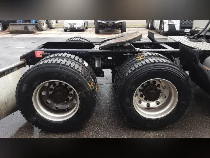 2019 Volvo VNL300
