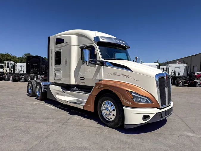 2022 KENWORTH T680