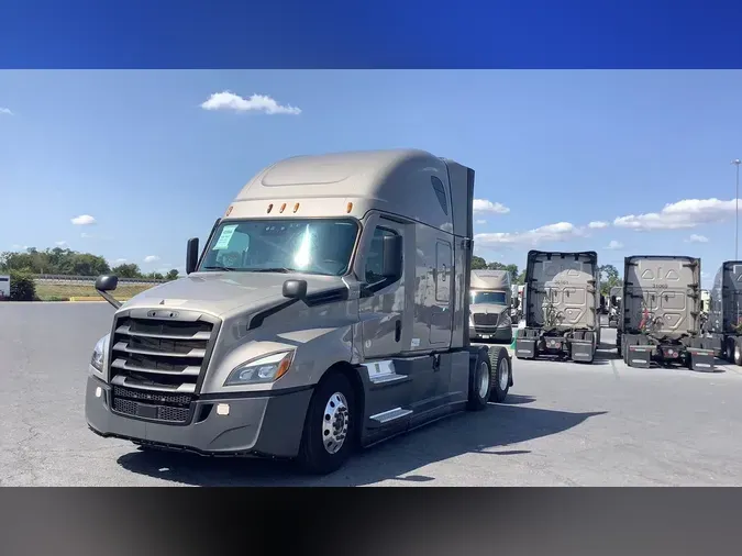 2022 Freightliner Cascadia 126