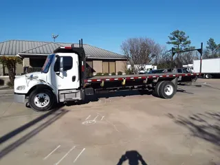 2017 FREIGHTLINER/MERCEDES M2 106