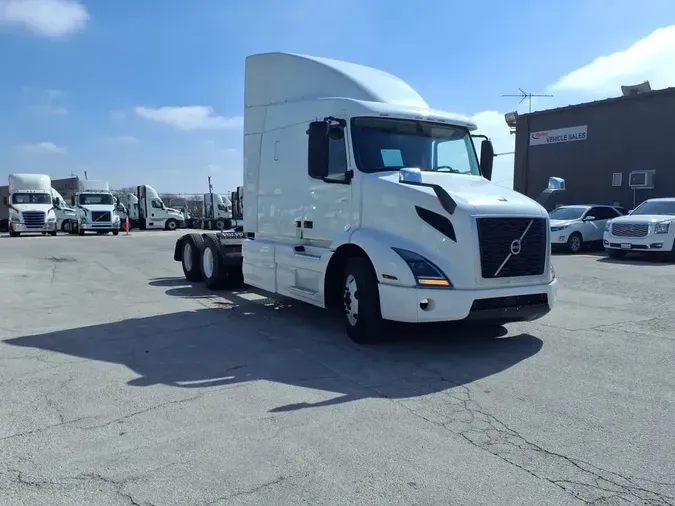2020 VOLVO VNR64T-640