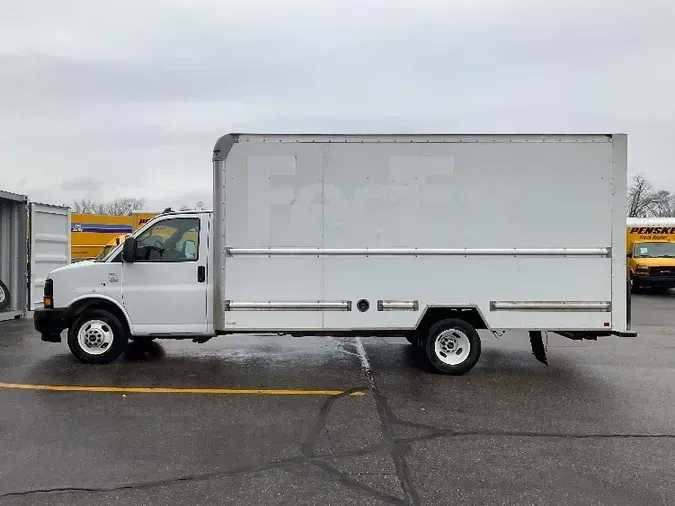 2017 GMC G33903
