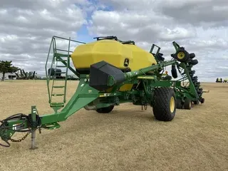 2015 John Deere 1890