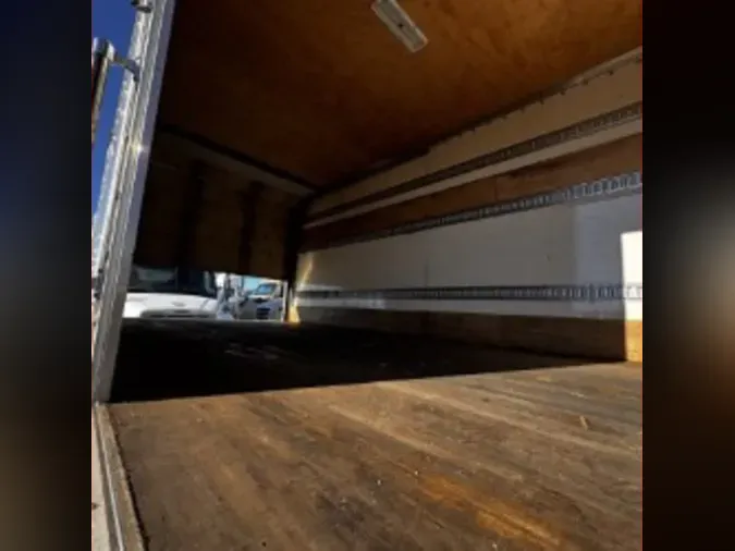 2019 FREIGHTLINER/MERCEDES M2 106
