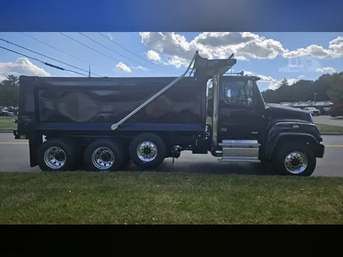 2025 FREIGHTLINER 114SD PLUS