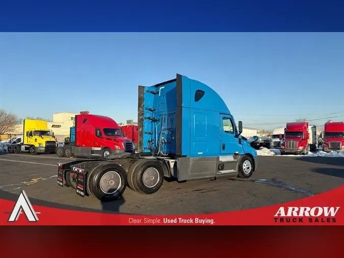 2022 FREIGHTLINER CA126