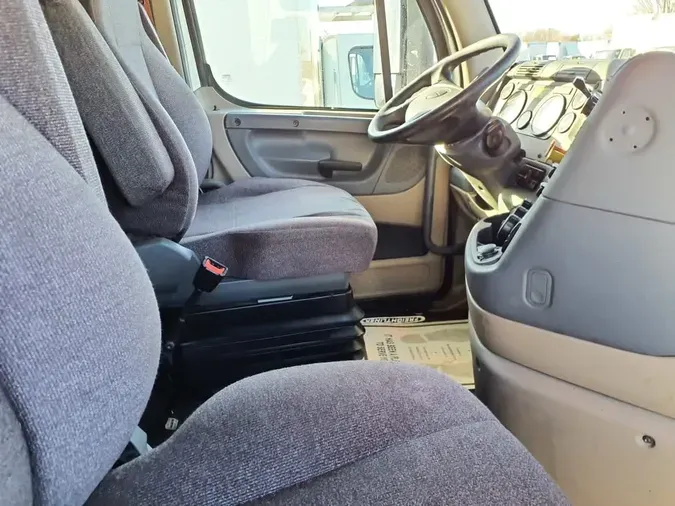 2020 FREIGHTLINER/MERCEDES CASCADIA 12546576afa3dde6de28db5282857eb82d5