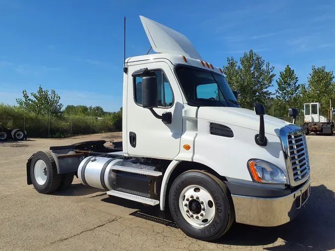 2018 FREIGHTLINER/MERCEDES CASCADIA 113