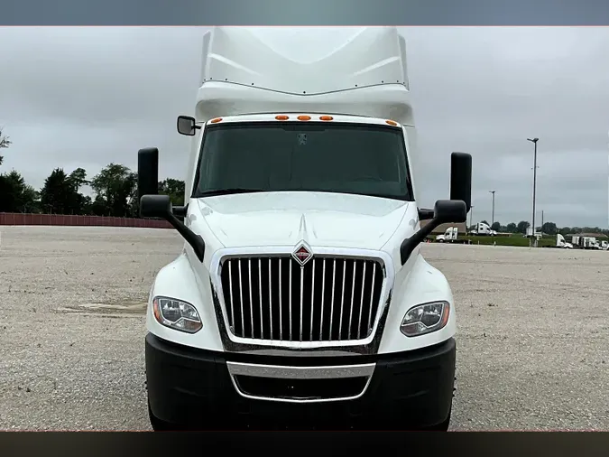 2022 INT LT625 6x4