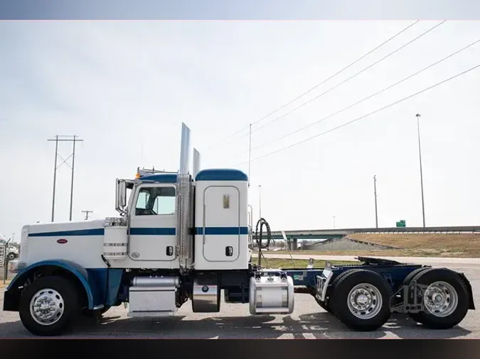 2018 PETERBILT 389