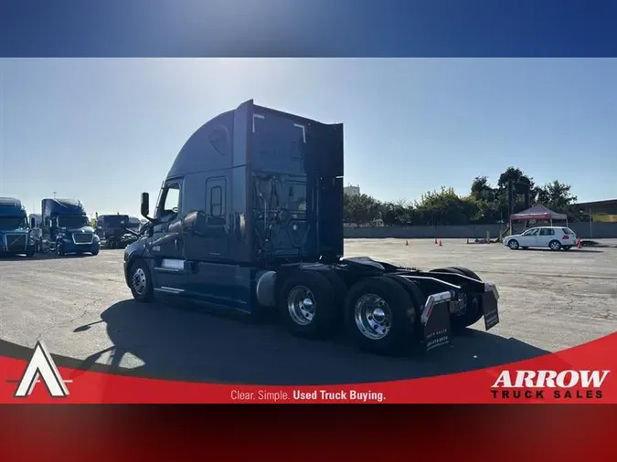 2022 FREIGHTLINER CA126